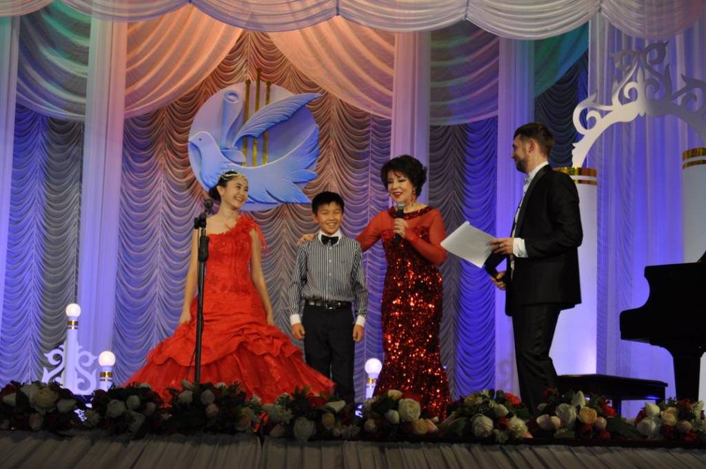выступление победителей Детской Романсиады-2015